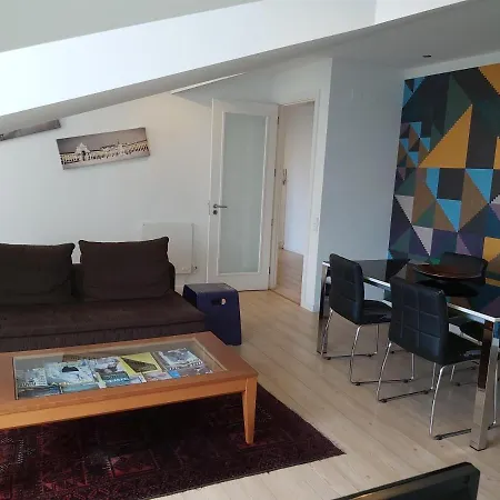 My Place - Lounge *